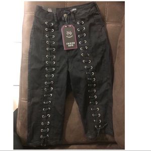 Fashion nova knee shorts